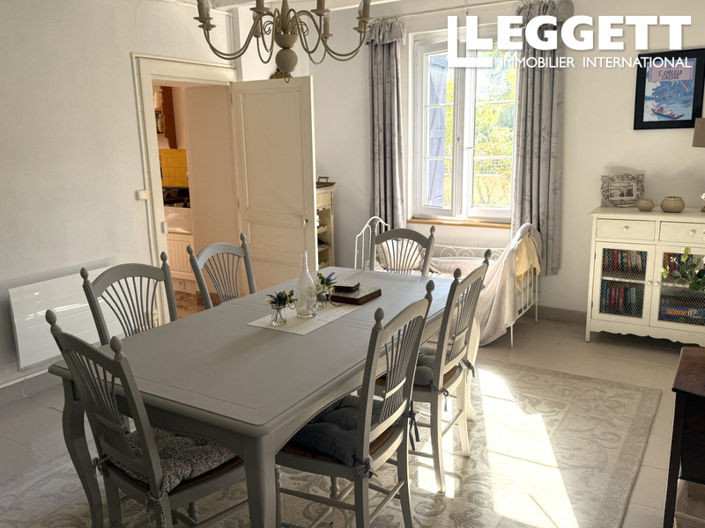 Image No.6-4 Bed House for sale