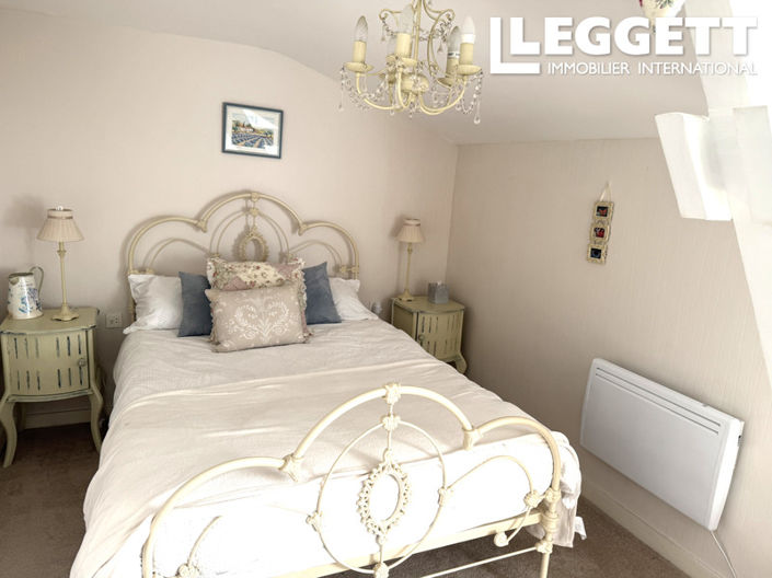 Image No.8-4 Bed House for sale