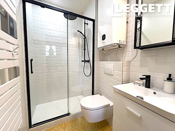 ahr0chm6ly9jzg4uagvzdglhlmltbw8vaw1hz2uvvevom