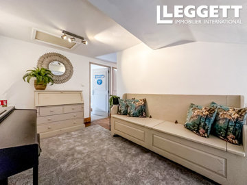 ahr0chm6ly9jzg4uagvzdglhlmltbw8vaw1hz2uvvevom