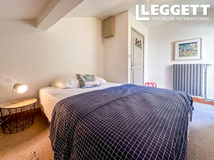 Image No.6-5 Bed House for sale