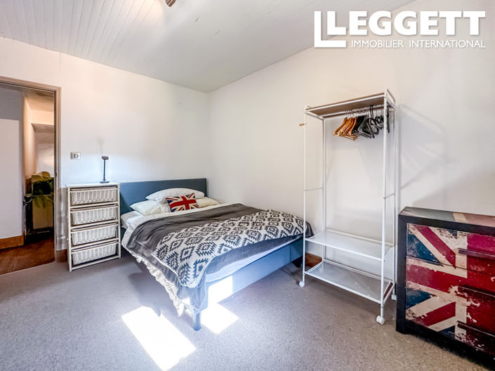 Image No.9-5 Bed House for sale