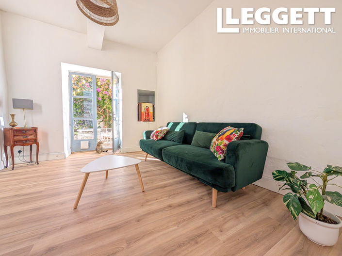 Image No.2-4 Bed House for sale