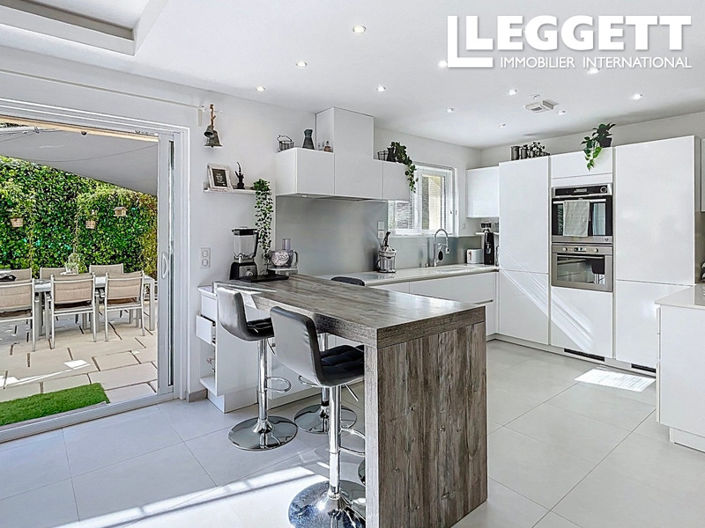 Image No.4-5 Bed House for sale