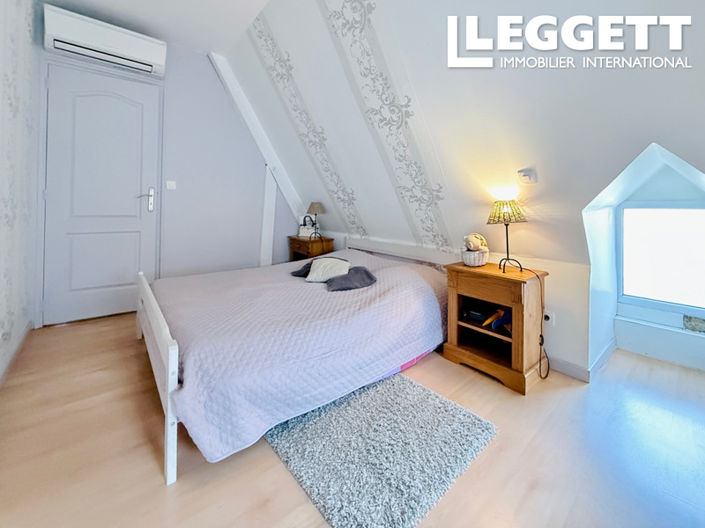 Image No.10-7 Bed House for sale