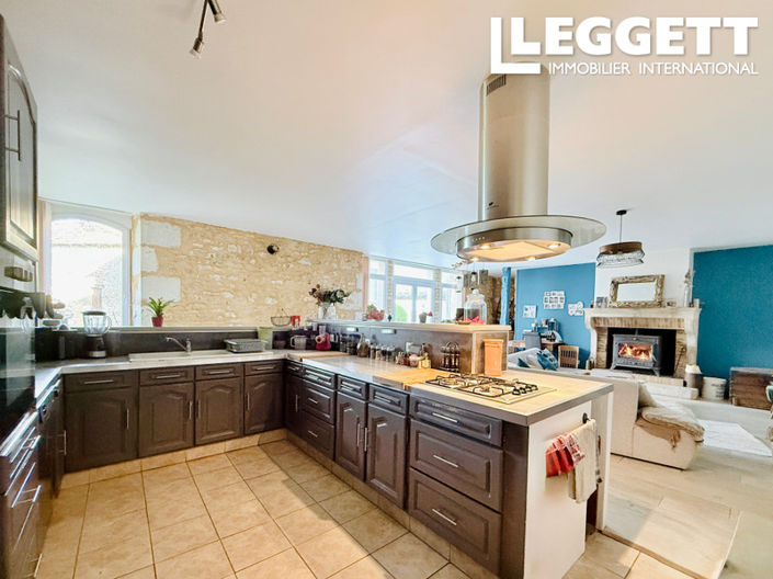 Image No.5-7 Bed House for sale