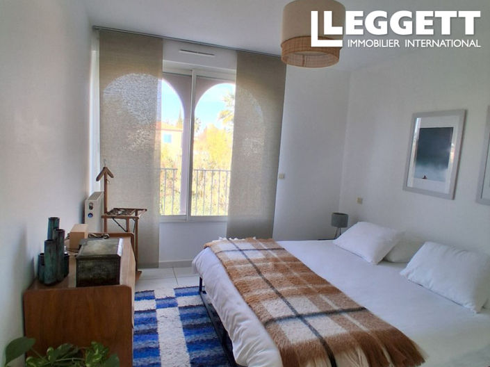 Image No.8-2 Bed House for sale