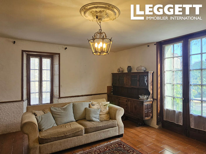 Image No.6-3 Bed House for sale