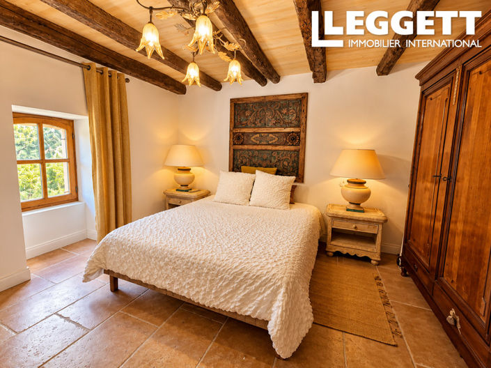 Image No.6-4 Bed House for sale