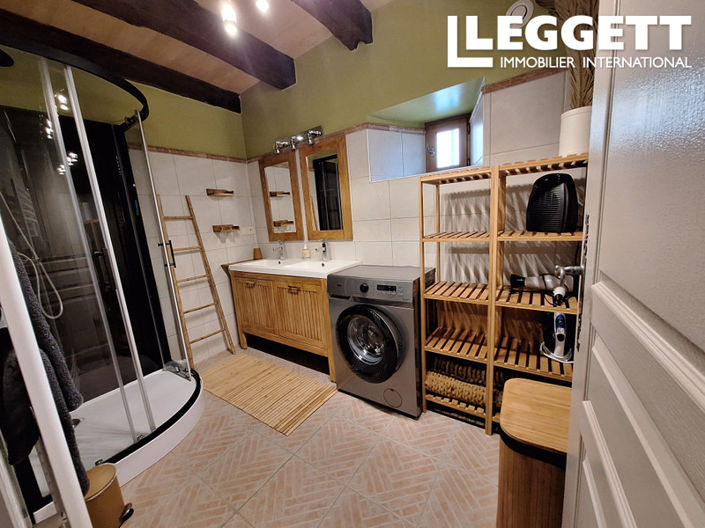 Image No.8-4 Bed House for sale