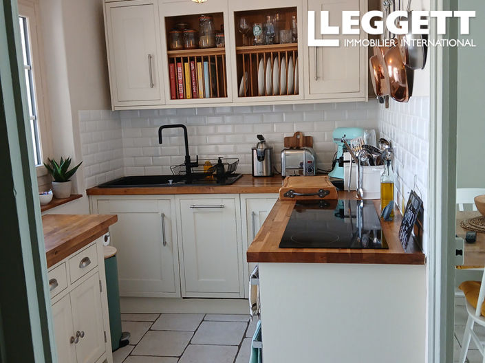 Image No.6-3 Bed House for sale