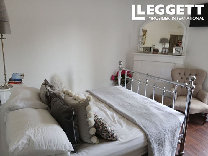 Image No.9-3 Bed House for sale