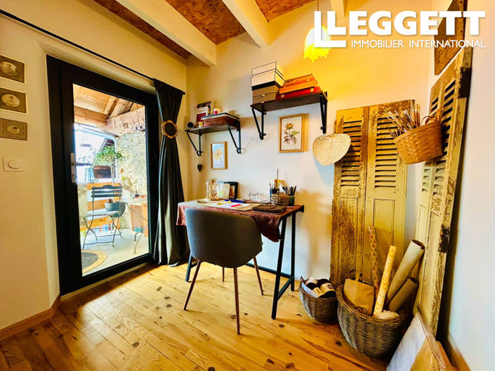 Image No.8-3 Bed House for sale