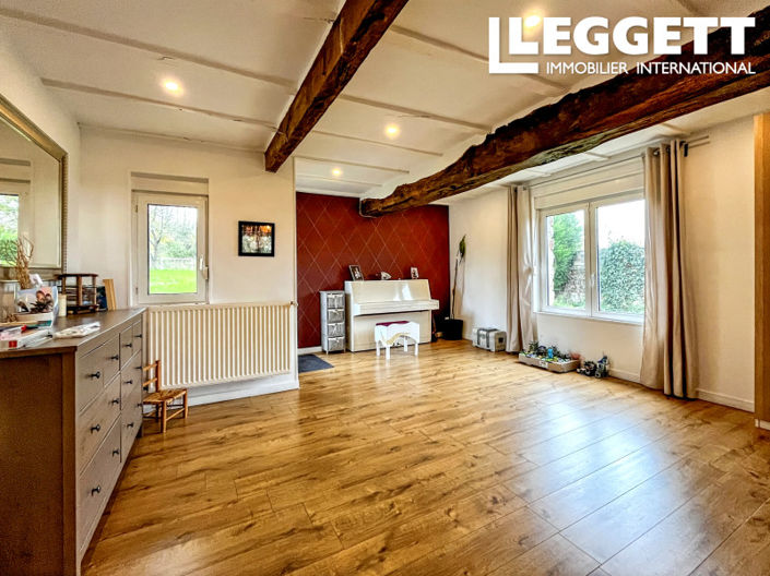 Image No.4-6 Bed House for sale