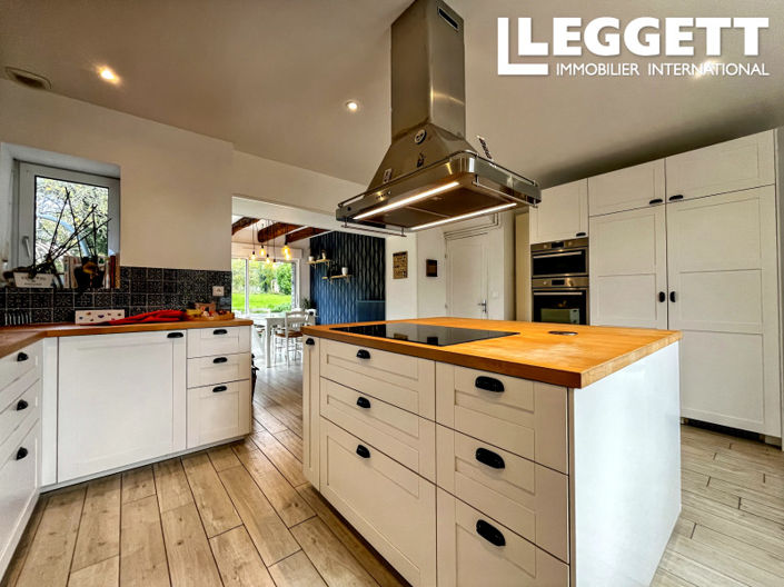 Image No.6-6 Bed House for sale