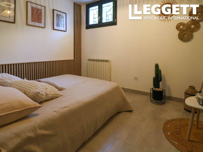 Image No.10-4 Bed House for sale