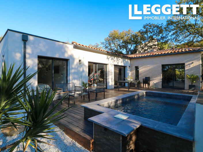 Image No.2-4 Bed House for sale