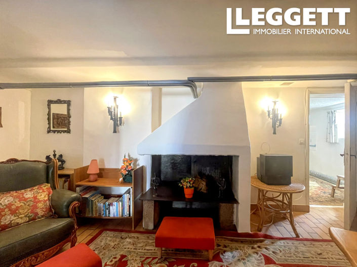 Image No.10-4 Bed House for sale