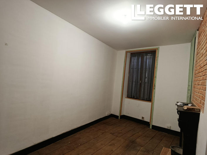 Image No.10-3 Bed House for sale