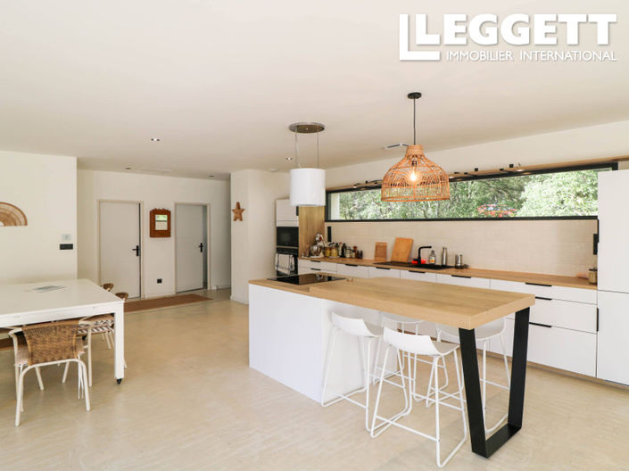 Image No.3-Maison de 4 chambres à vendre à Saint-Hippolyte-du-Fort