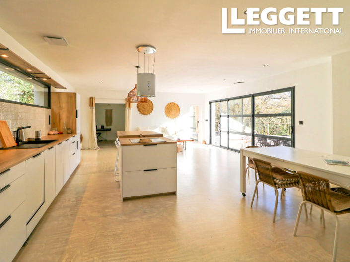 Image No.3-4 Bed House for sale