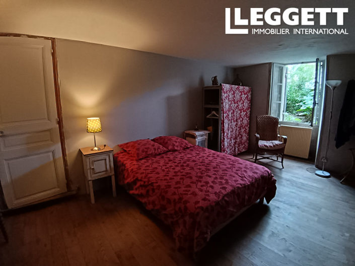 Image No.5-6 Bed House for sale