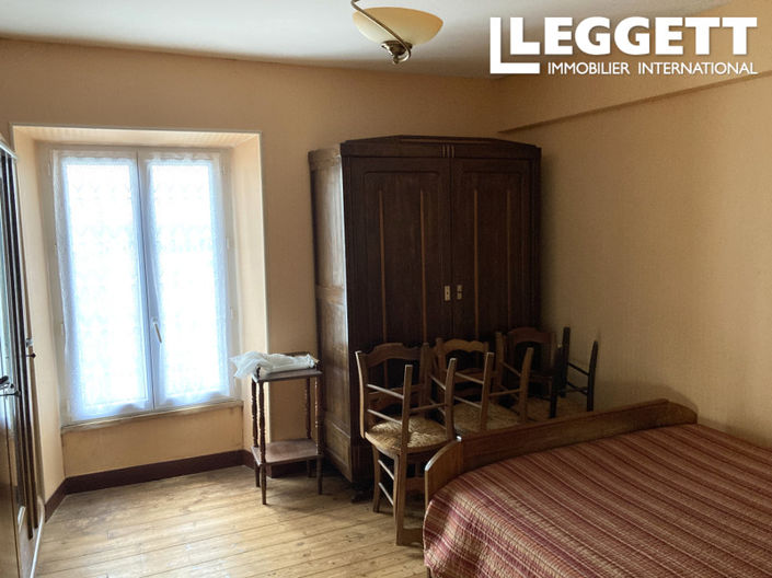 Image No.6-2 Bed House for sale