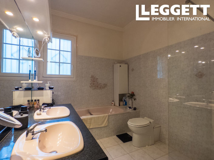 Image No.10-5 Bed House for sale