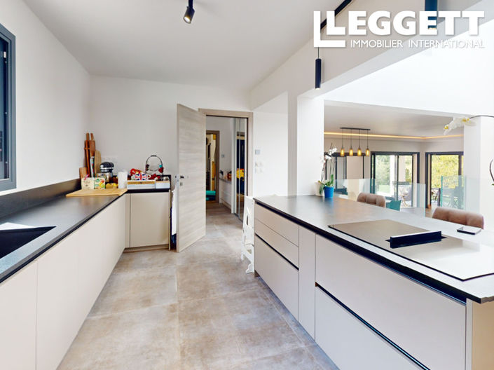 Image No.5-4 Bed House for sale