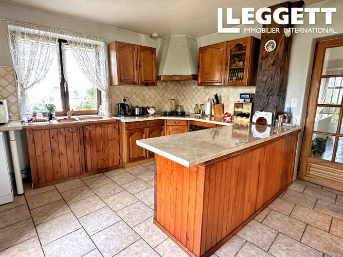 Image No.10-3 Bed House for sale