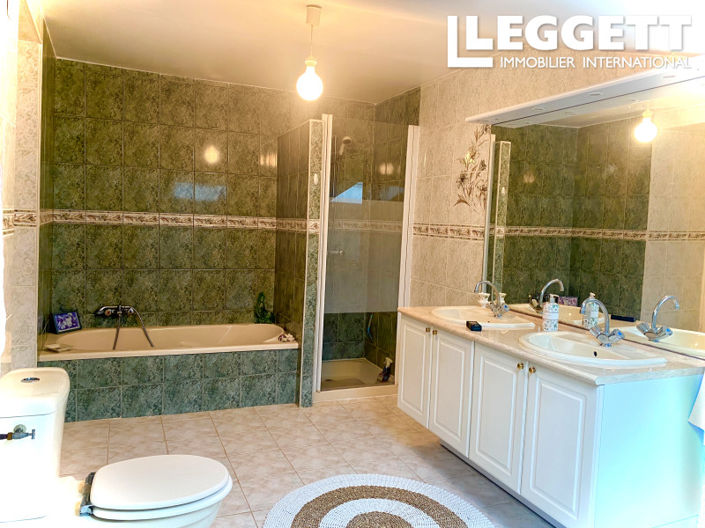 Image No.9-3 Bed House for sale