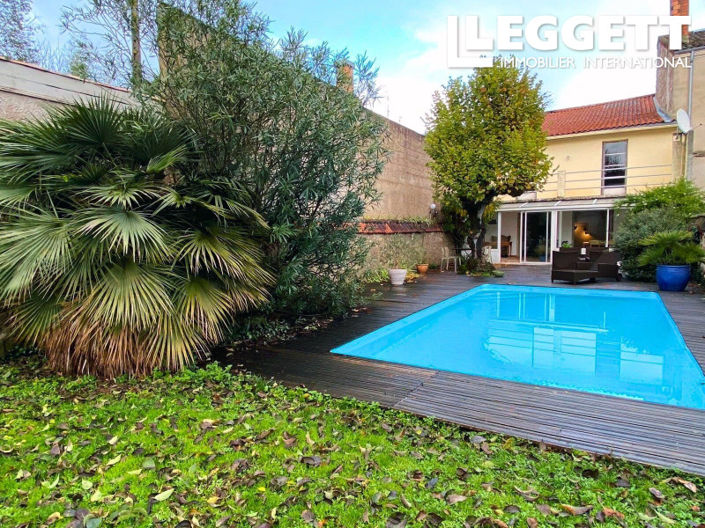 Image No.1-5 Bed House for sale