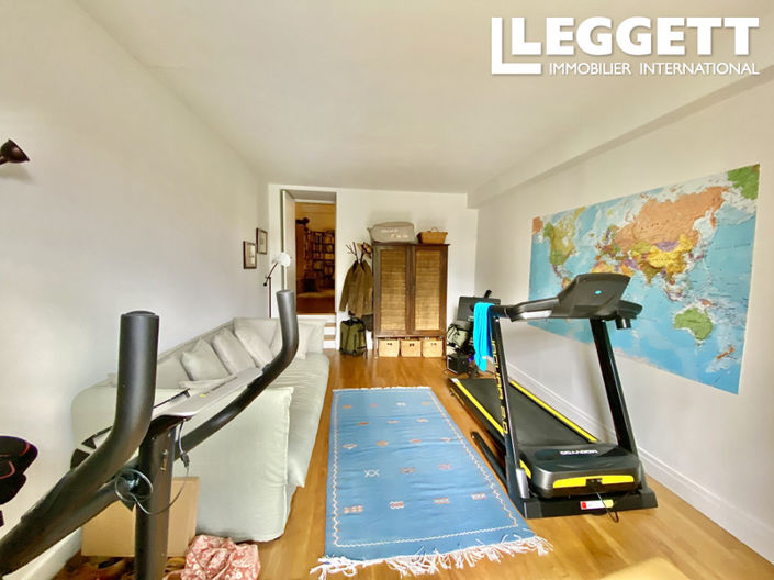 Image No.10-5 Bed House for sale