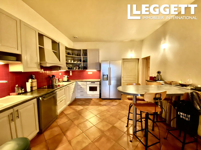 Image No.3-5 Bed House for sale