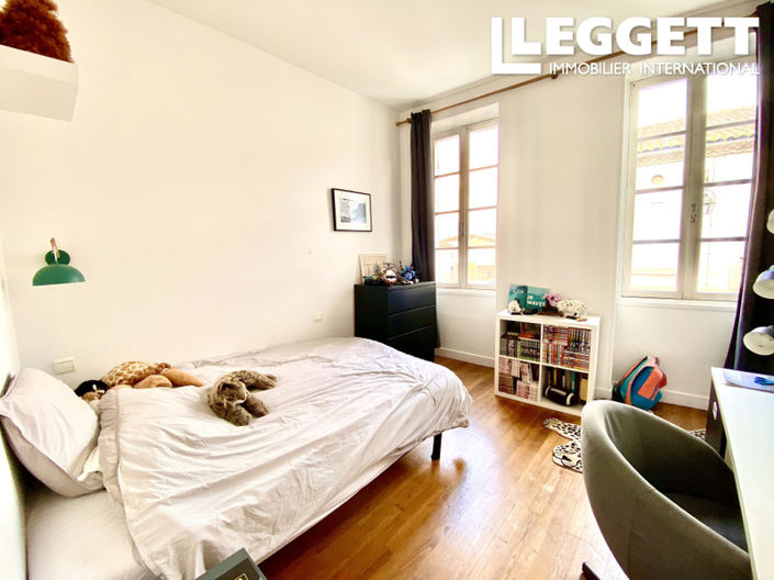 Image No.4-5 Bed House for sale