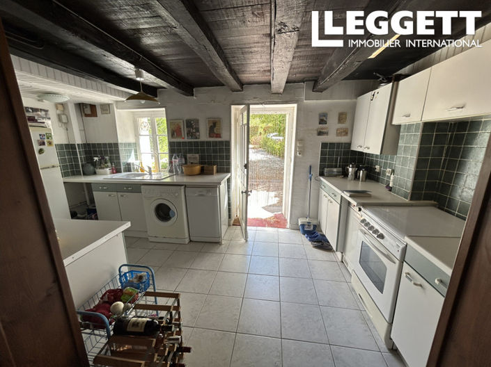 Image No.5-2 Bed House for sale