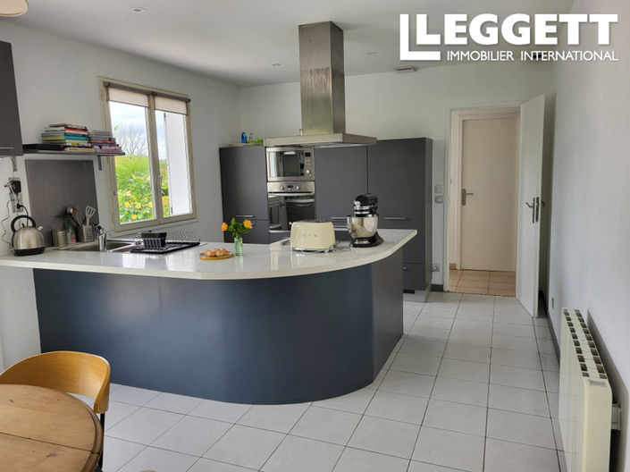 Image No.3-3 Bed House for sale