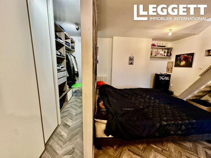 Image No.10-3 Bed House for sale