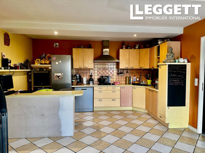 Image No.6-3 Bed House for sale