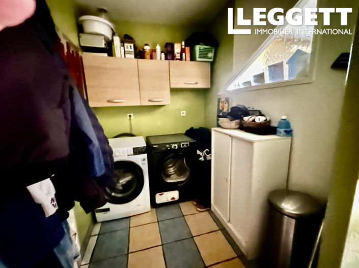 Image No.8-3 Bed House for sale