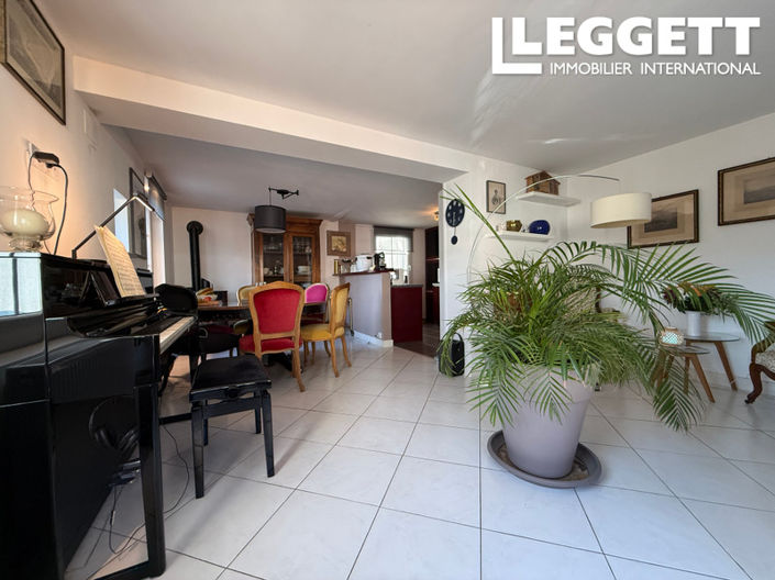 Image No.5-5 Bed House for sale