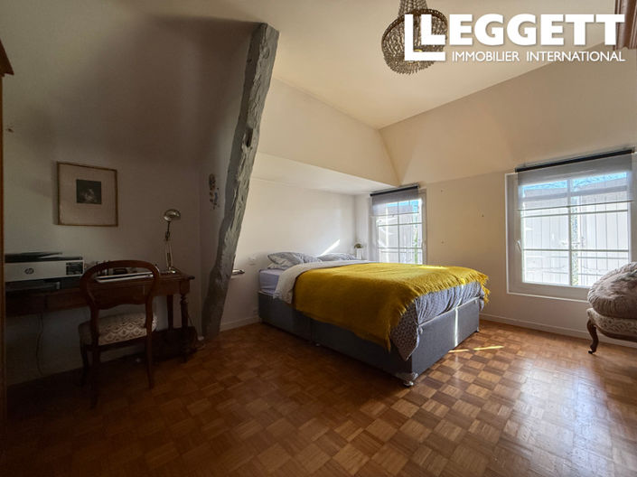 Image No.9-5 Bed House for sale