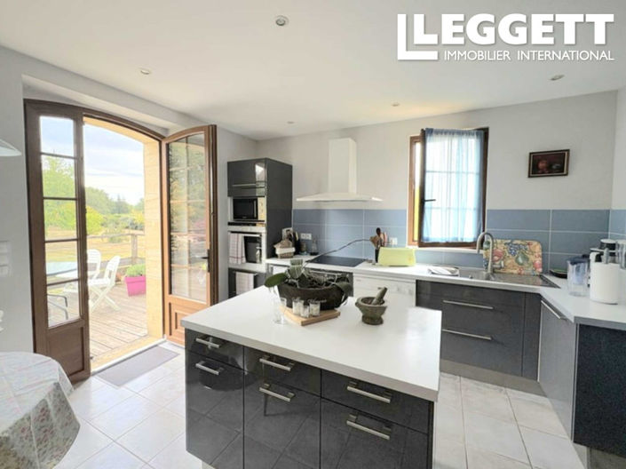 Image No.5-5 Bed House for sale