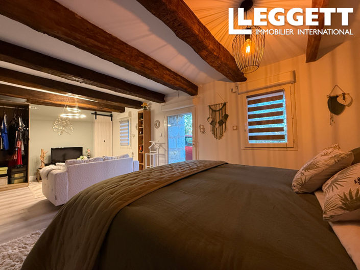 Image No.9-5 Bed House for sale