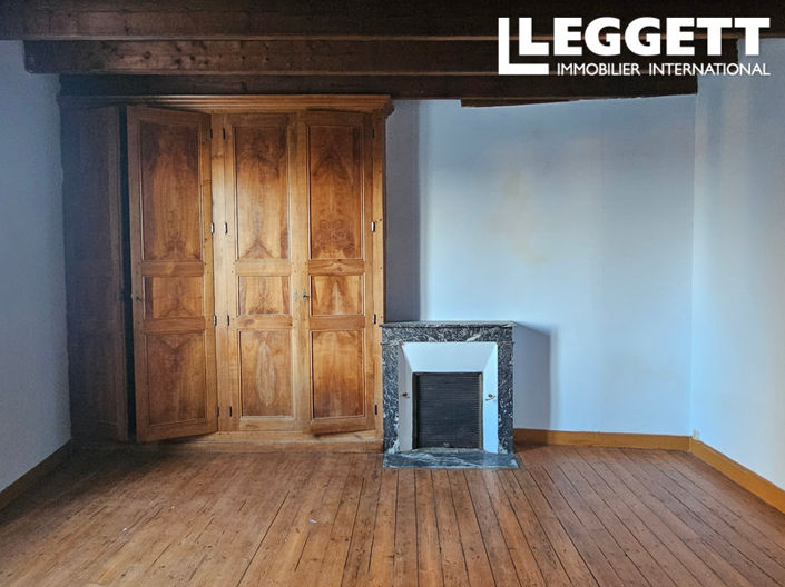 Image No.10-7 Bed House for sale