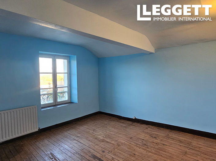 Image No.7-7 Bed House for sale