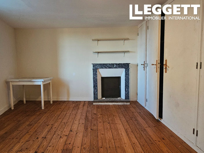 Image No.9-7 Bed House for sale