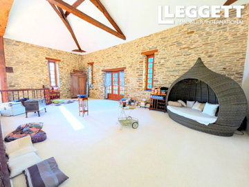 ahr0chm6ly9jzg4uagvzdglhlmltbw8vaw1hz2uvvevom