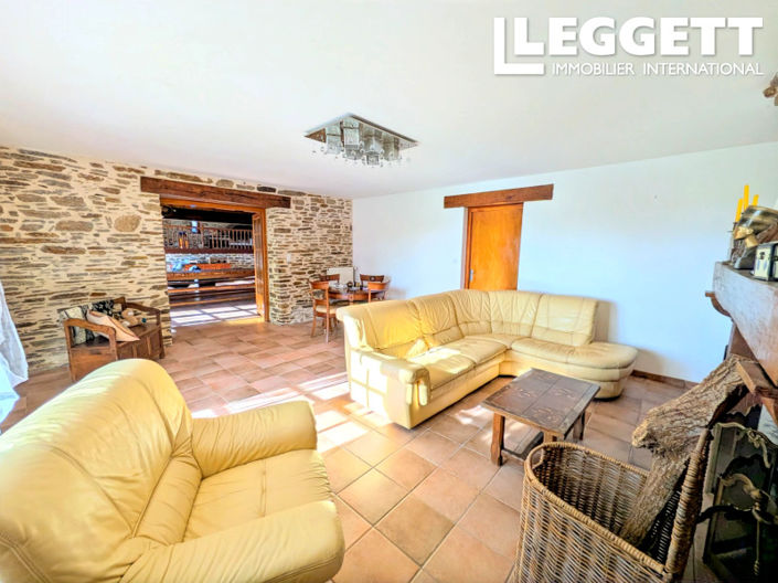 Image No.8-3 Bed House for sale