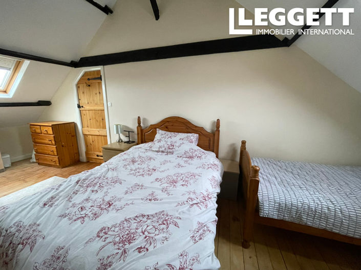 Image No.8-4 Bed House for sale